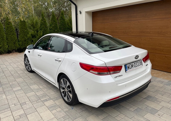 Kia Optima cena 61500 przebieg: 207000, rok produkcji 2015 z Wyszogród małe 379